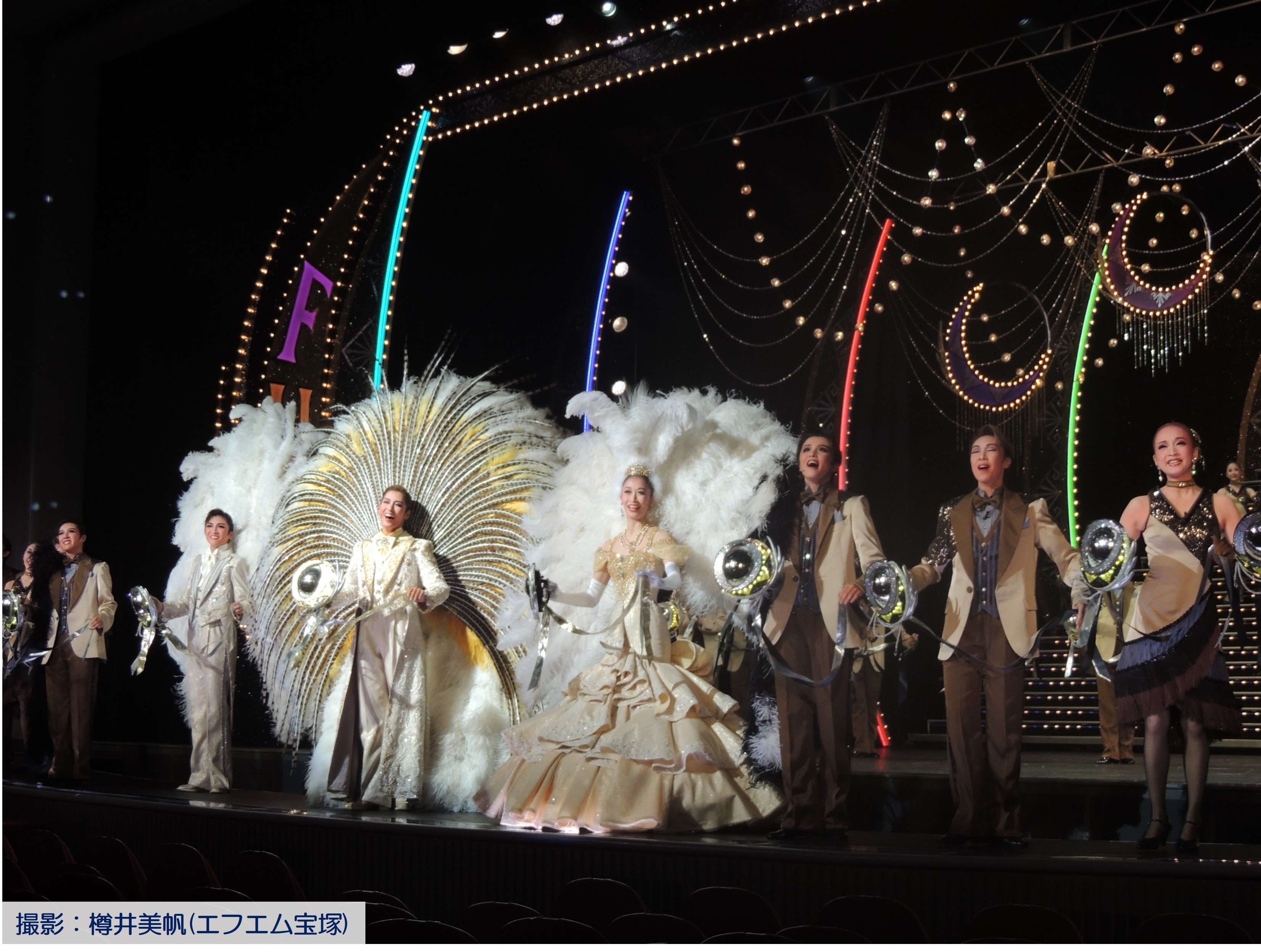 宝塚大劇場月組公演『今夜、ロマンス劇場で』・『FULL SWING 