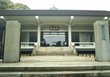 ２